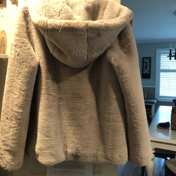 faux fur jacket - Picture 3 of 3